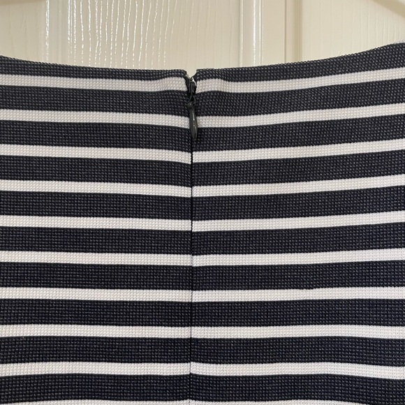 Ann Taylor, black and white striped dress, size 12 - Picture 4 of 7